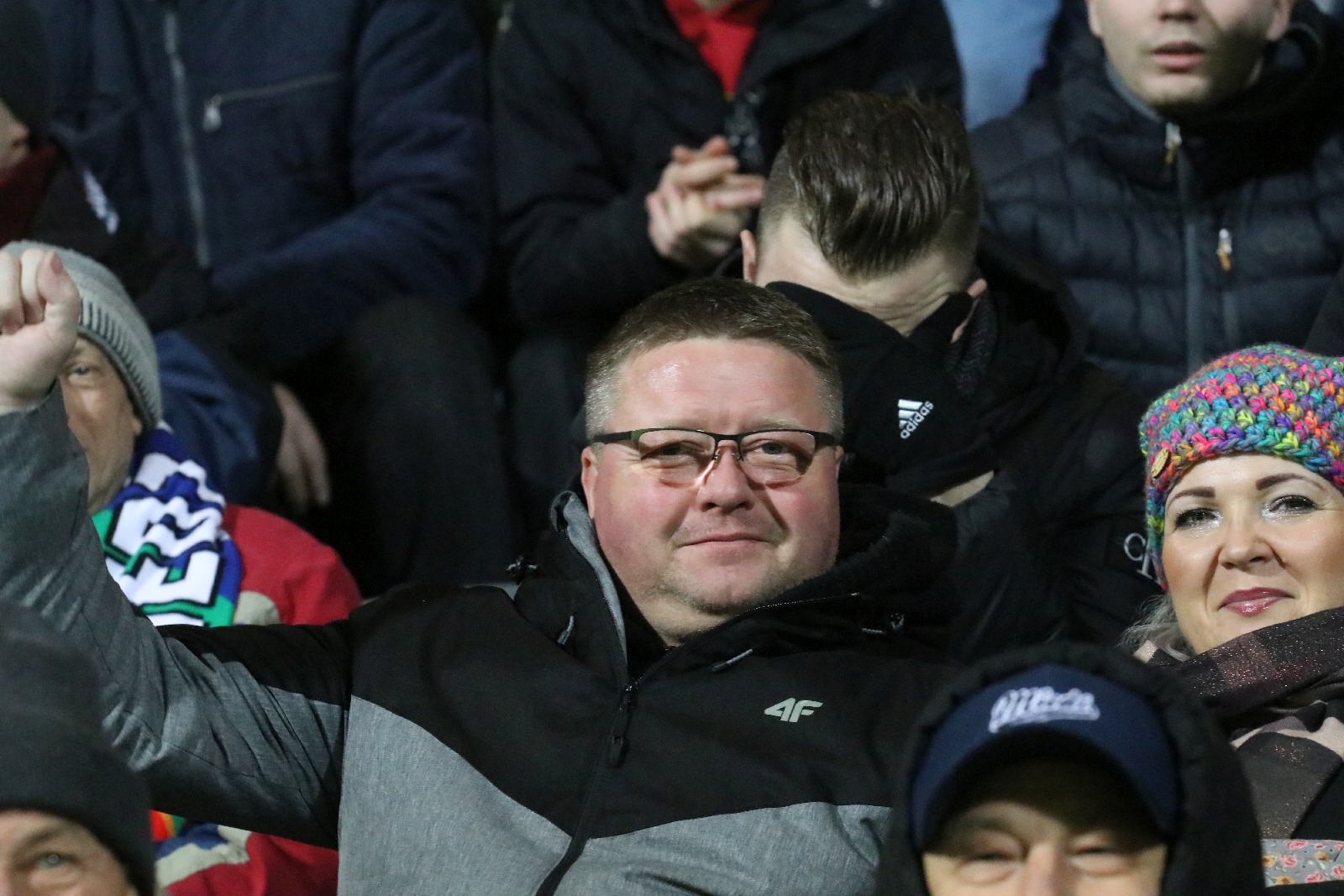 Cztery i pół tysiąca widzów na stadionie. Znajdż siebie!
