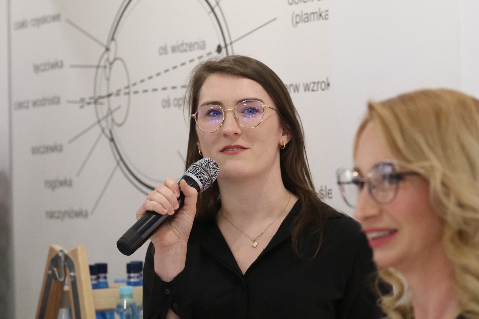 Ewa Minge przyjechała na trzydzieste urodziny Salonu Dr Oko	