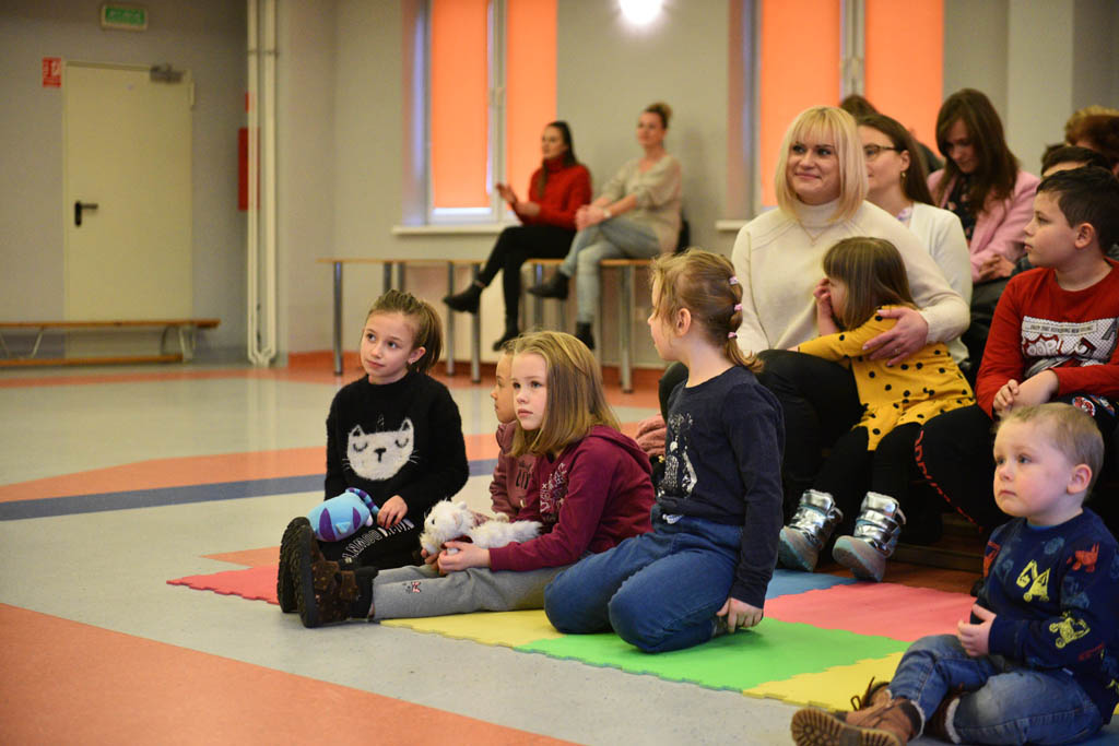 O tym jak Smerfy uratowały Gargamela przed czarownicą Hogathą