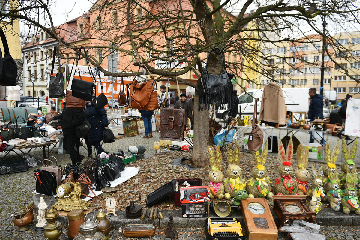 Na legnickim Jarmarku Staroci znaleźć można prawie wszystko