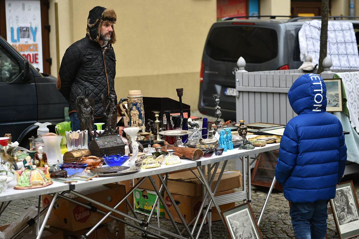 Na legnickim Jarmarku Staroci znaleźć można prawie wszystko
