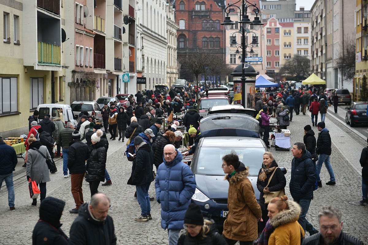 Na legnickim Jarmarku Staroci znaleźć można prawie wszystko