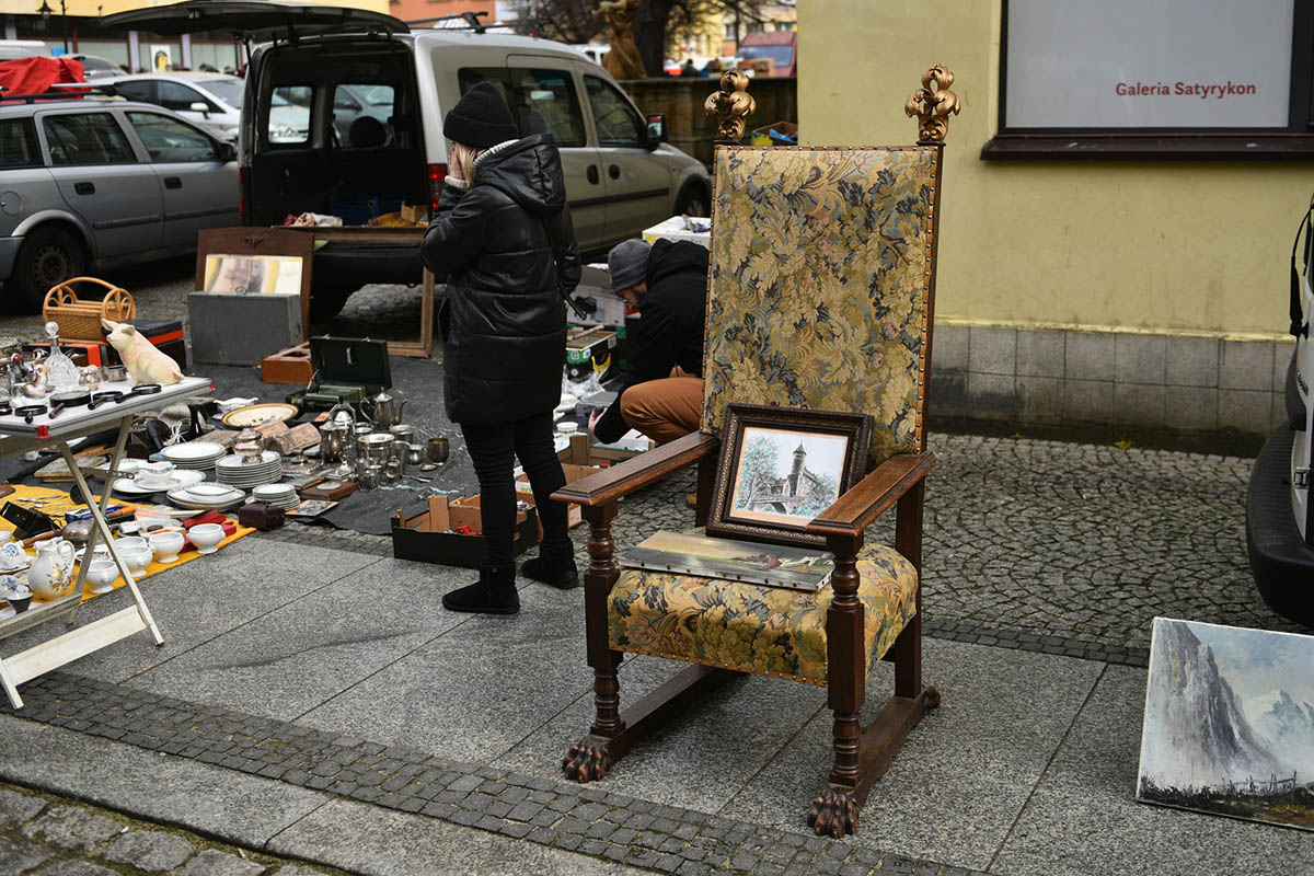 Na legnickim Jarmarku Staroci znaleźć można prawie wszystko