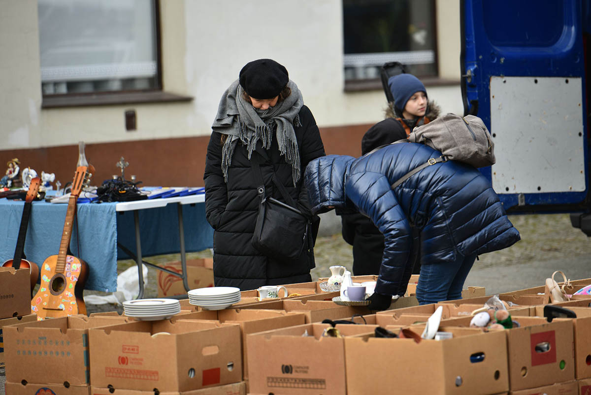 Na legnickim Jarmarku Staroci znaleźć można prawie wszystko