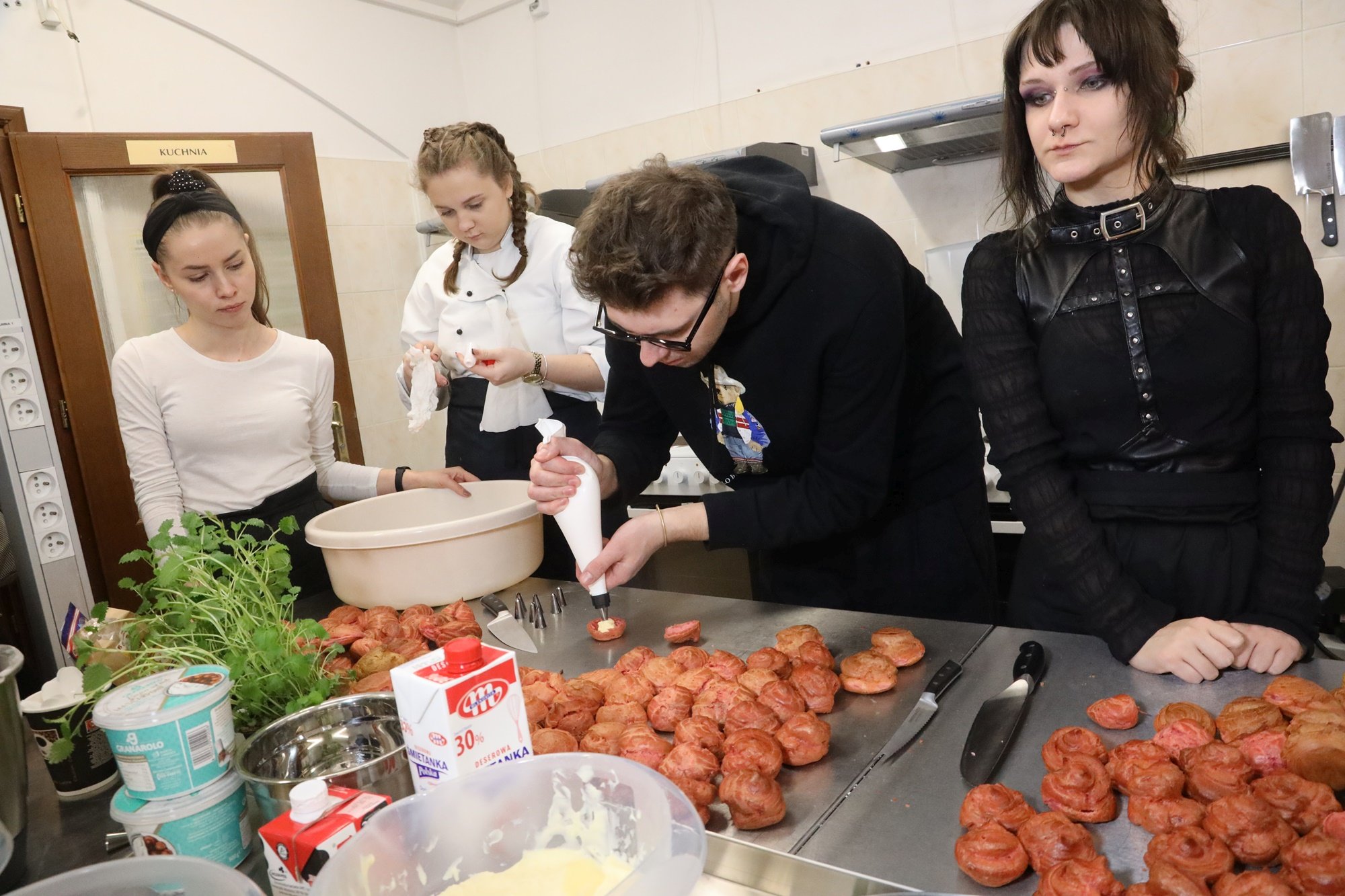 Warsztaty kulinarne ze studentami CWUP z Bartkiem Boratynem