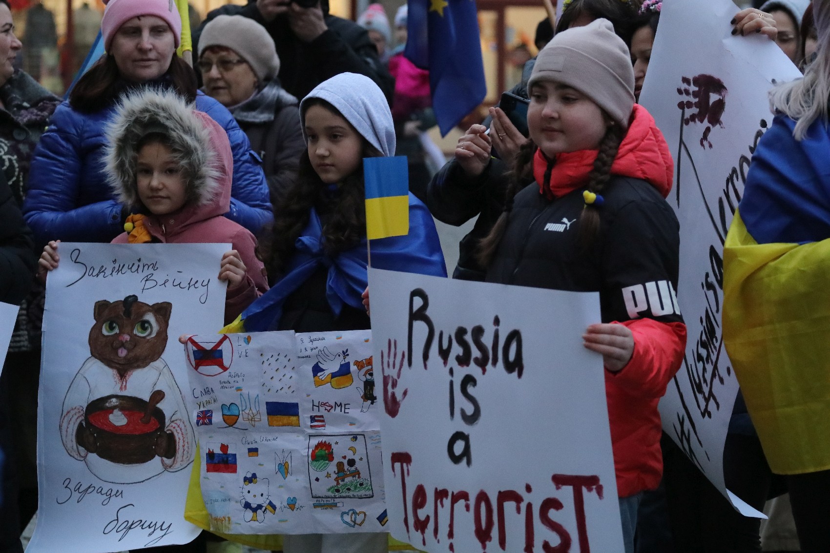Pokojowo wyrazili wsparcie i solidarność z walczącą Ukrainą
