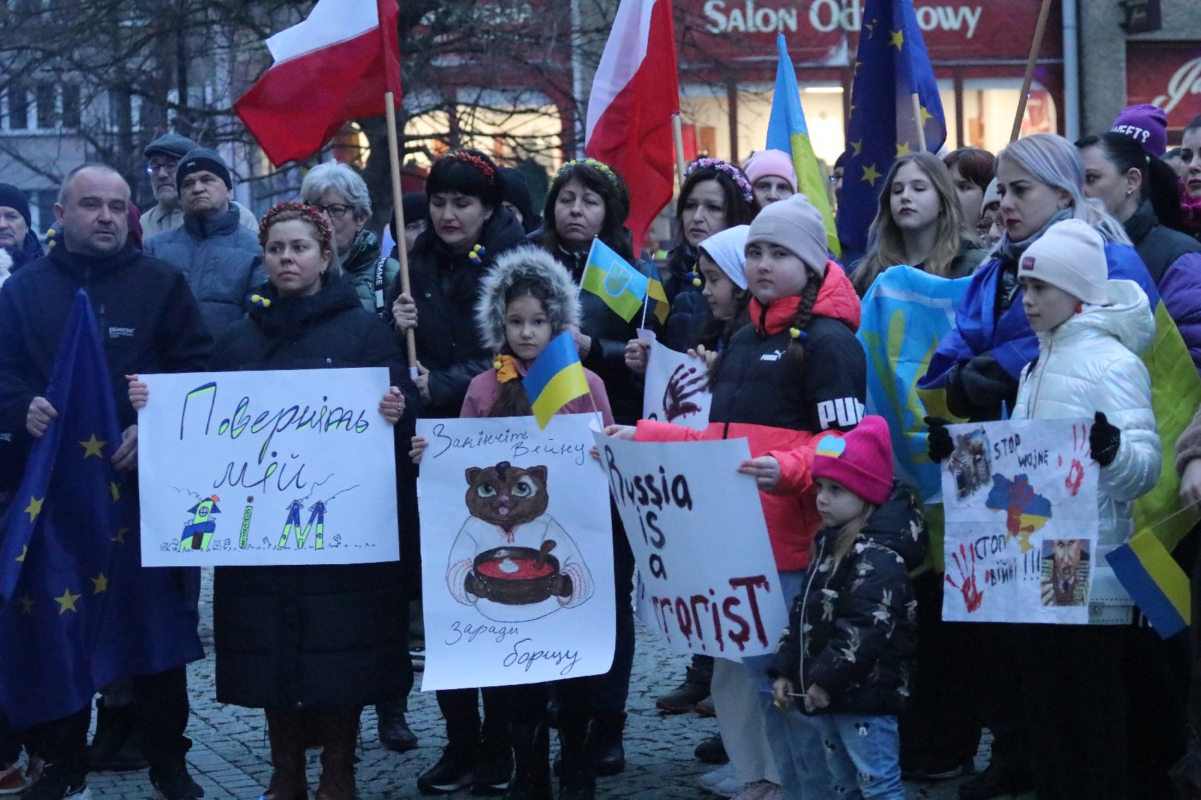 Pokojowo wyrazili wsparcie i solidarność z walczącą Ukrainą