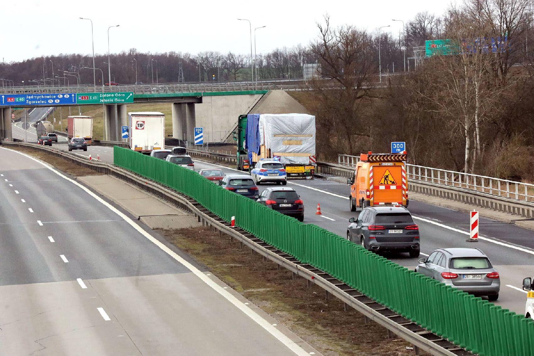 Wypadek wozu strażackiego, czterech strażaków w szpitalu