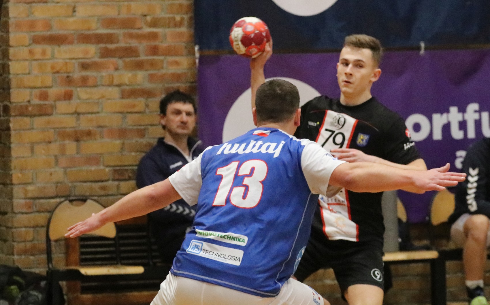 Grunwald Poznań lepszy od Dziwiątki Legnica o trzy bramki