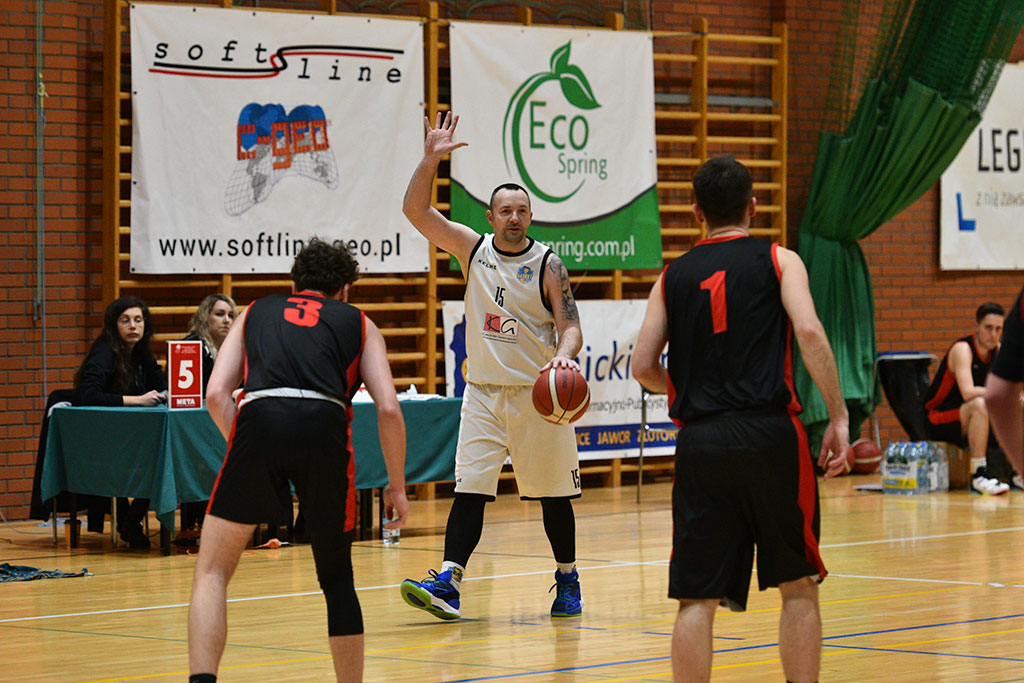 Basket Legnica wygrywa  mecz z Lubaniem Towers