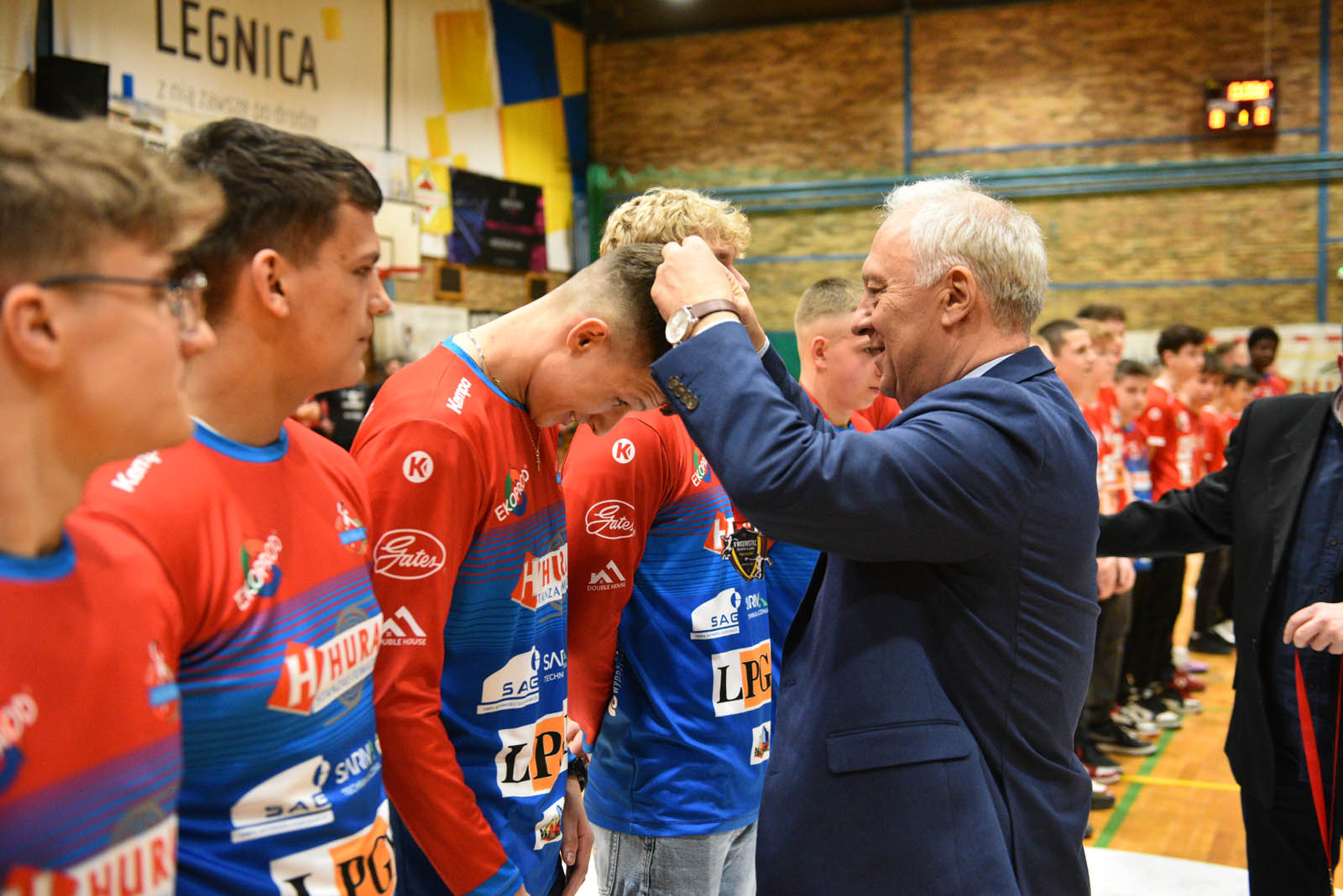 Młodzież Siódemki Huras Legnica odebrała medale