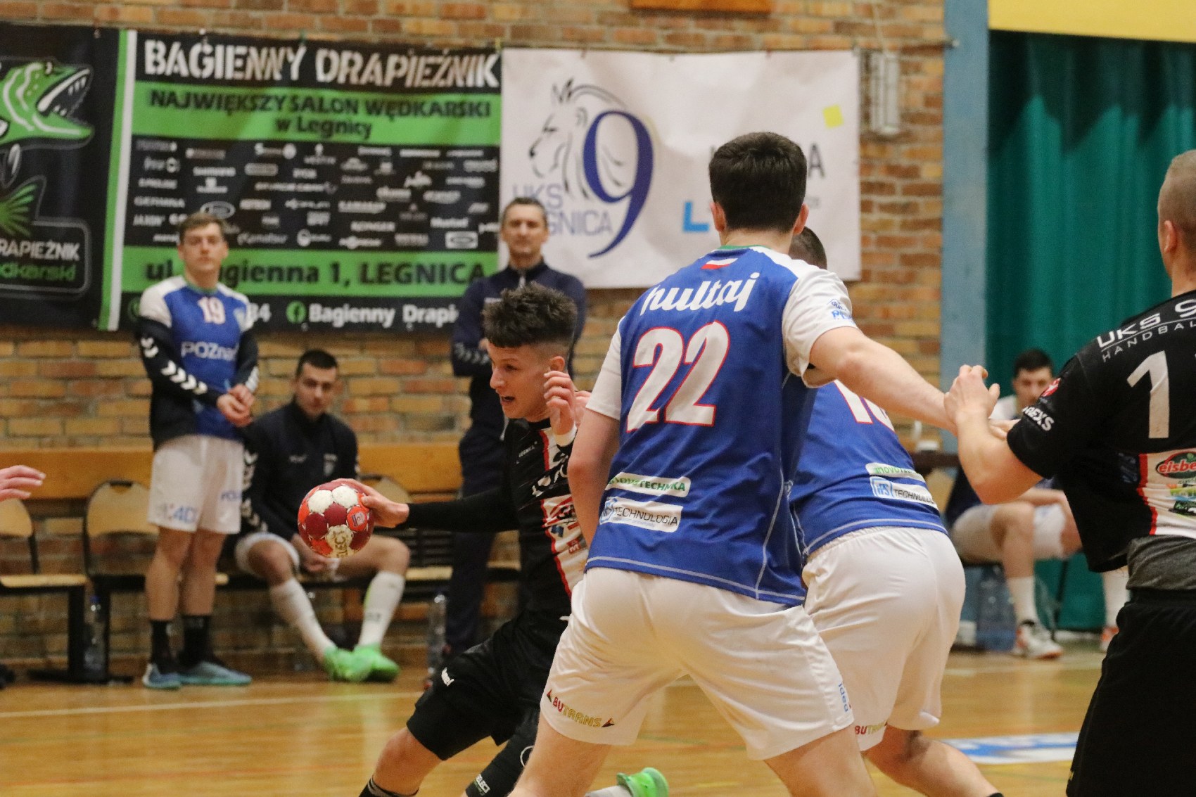 Grunwald Poznań lepszy od Dziwiątki Legnica o trzy bramki