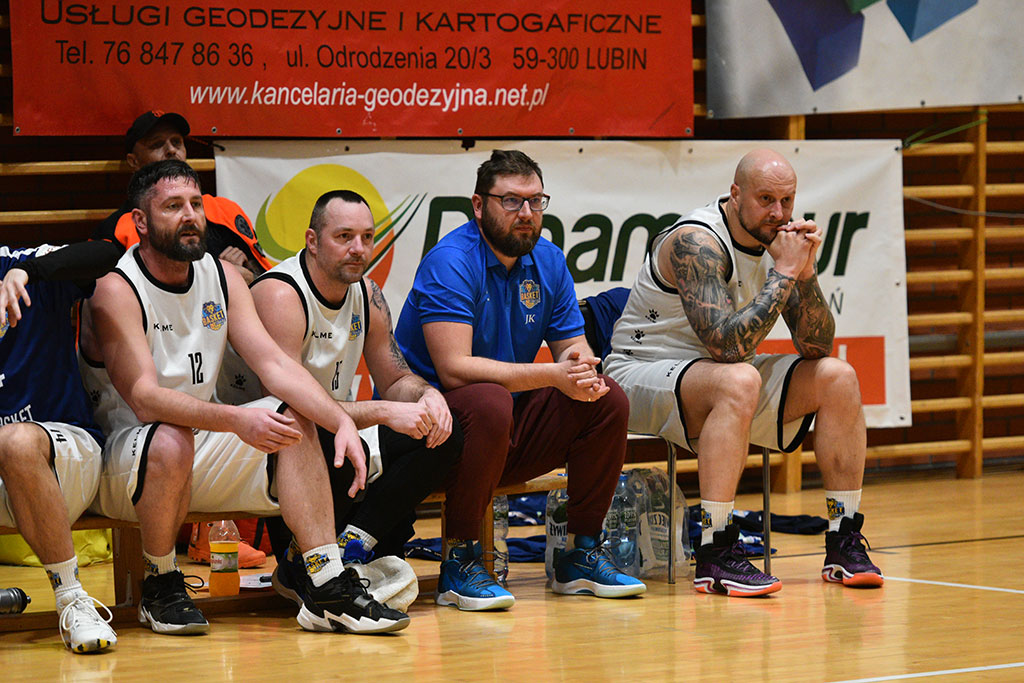 Basket Legnica wygrywa  mecz z Lubaniem Towers