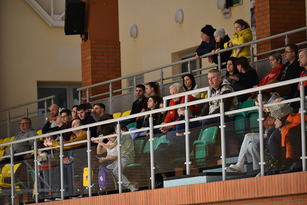 Basket Legnica wygrywa  mecz z Lubaniem Towers