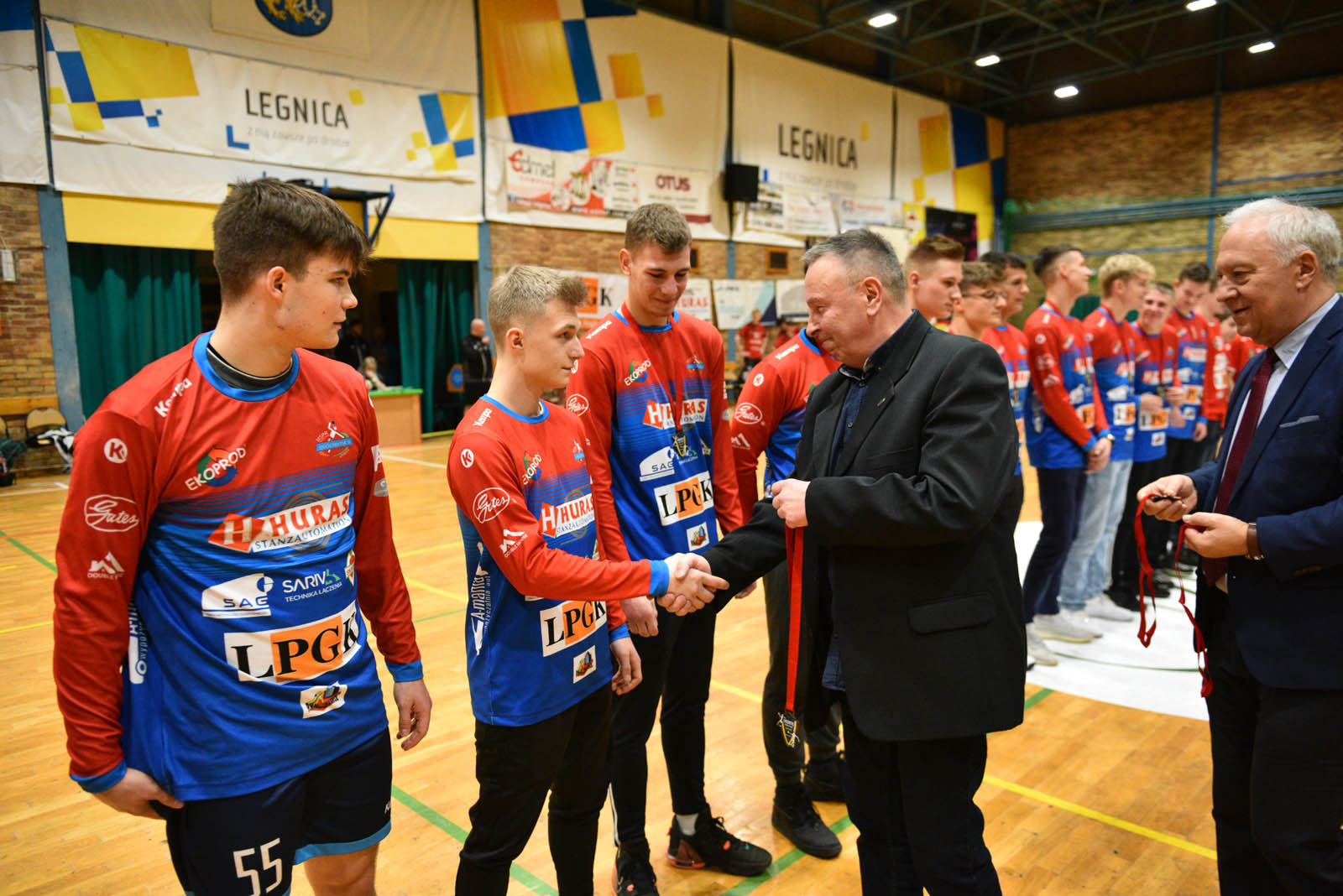 Młodzież Siódemki Huras Legnica odebrała medale