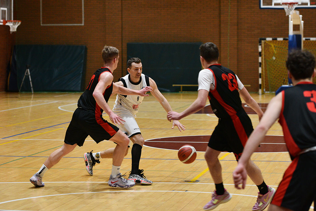 Basket Legnica wygrywa  mecz z Lubaniem Towers