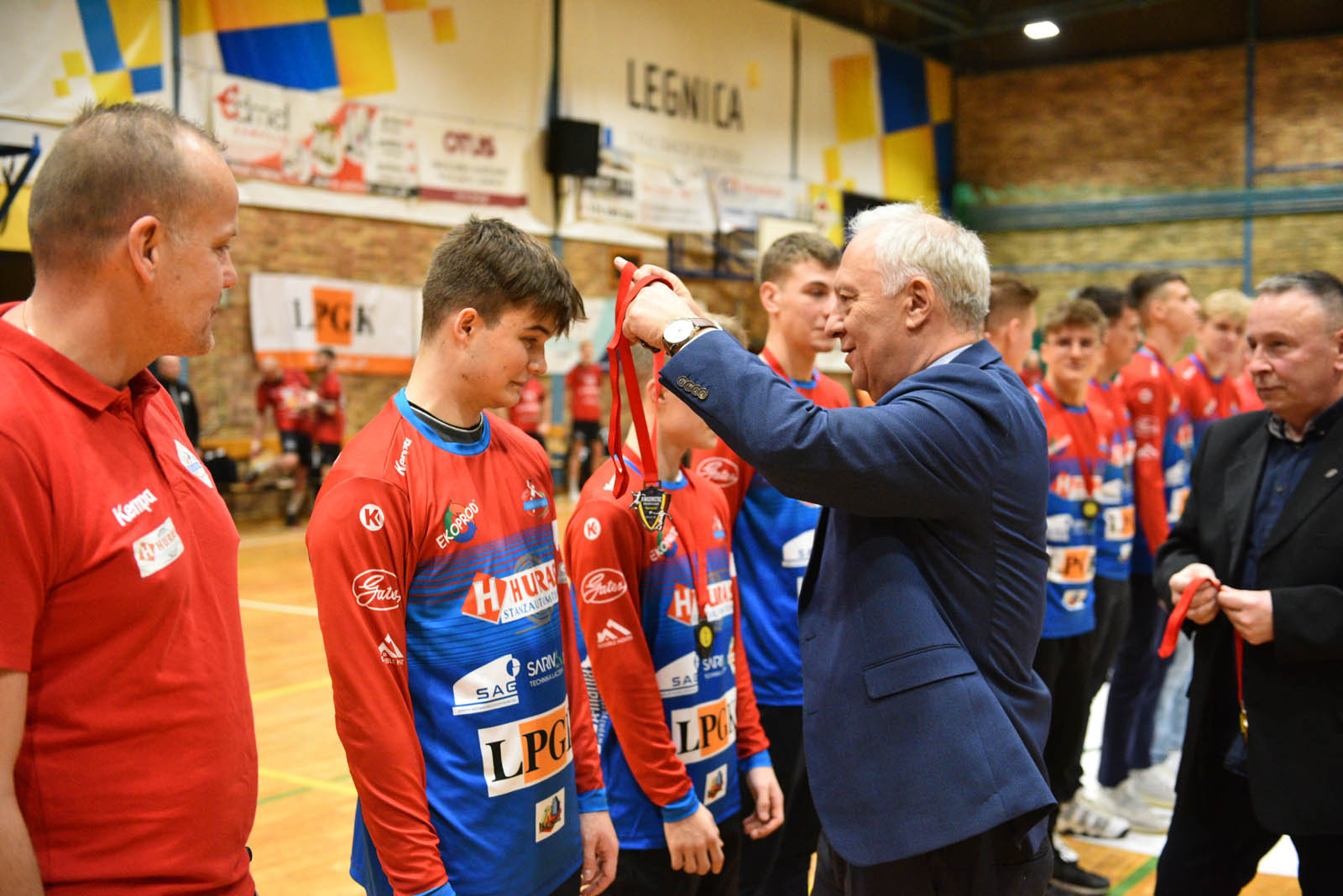 Młodzież Siódemki Huras Legnica odebrała medale