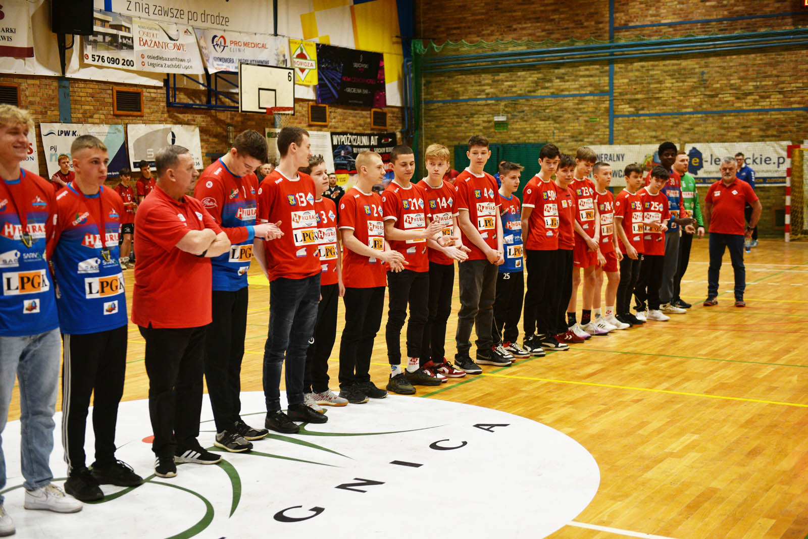 Młodzież Siódemki Huras Legnica odebrała medale