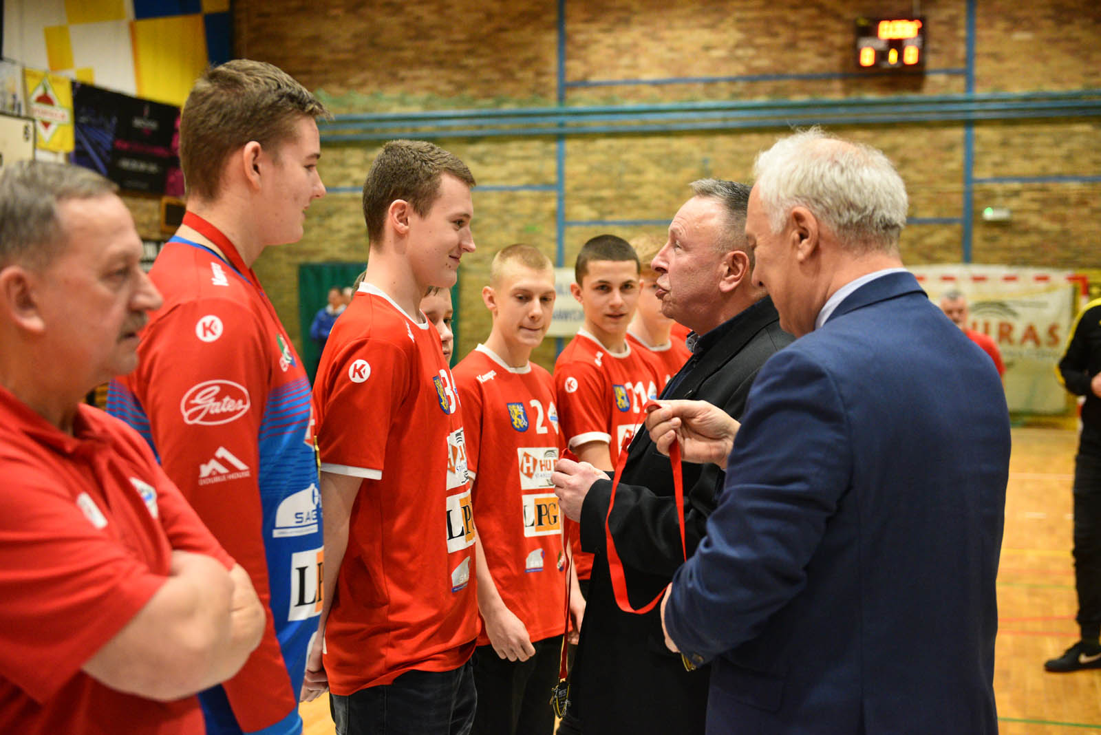 Młodzież Siódemki Huras Legnica odebrała medale