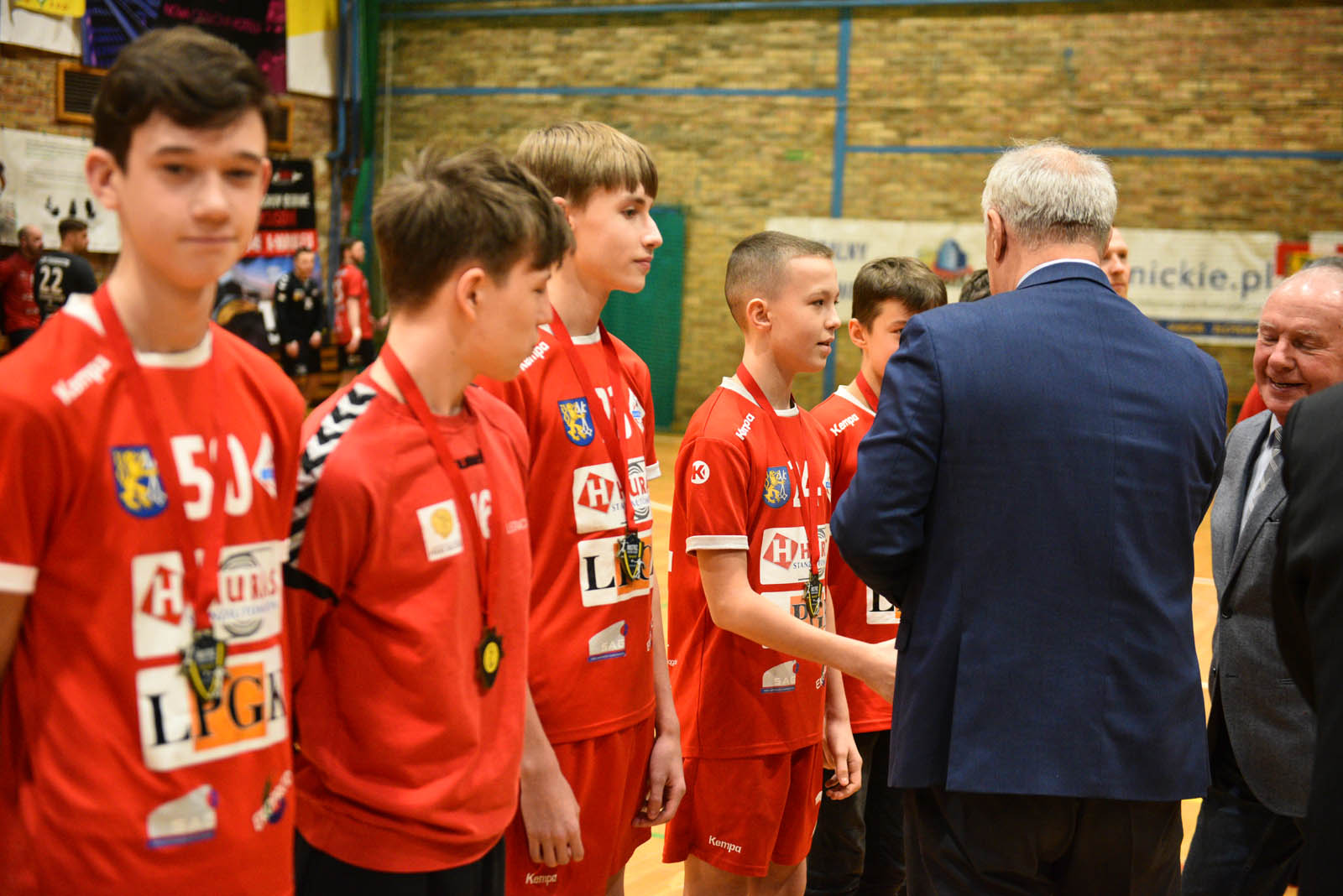 Młodzież Siódemki Huras Legnica odebrała medale