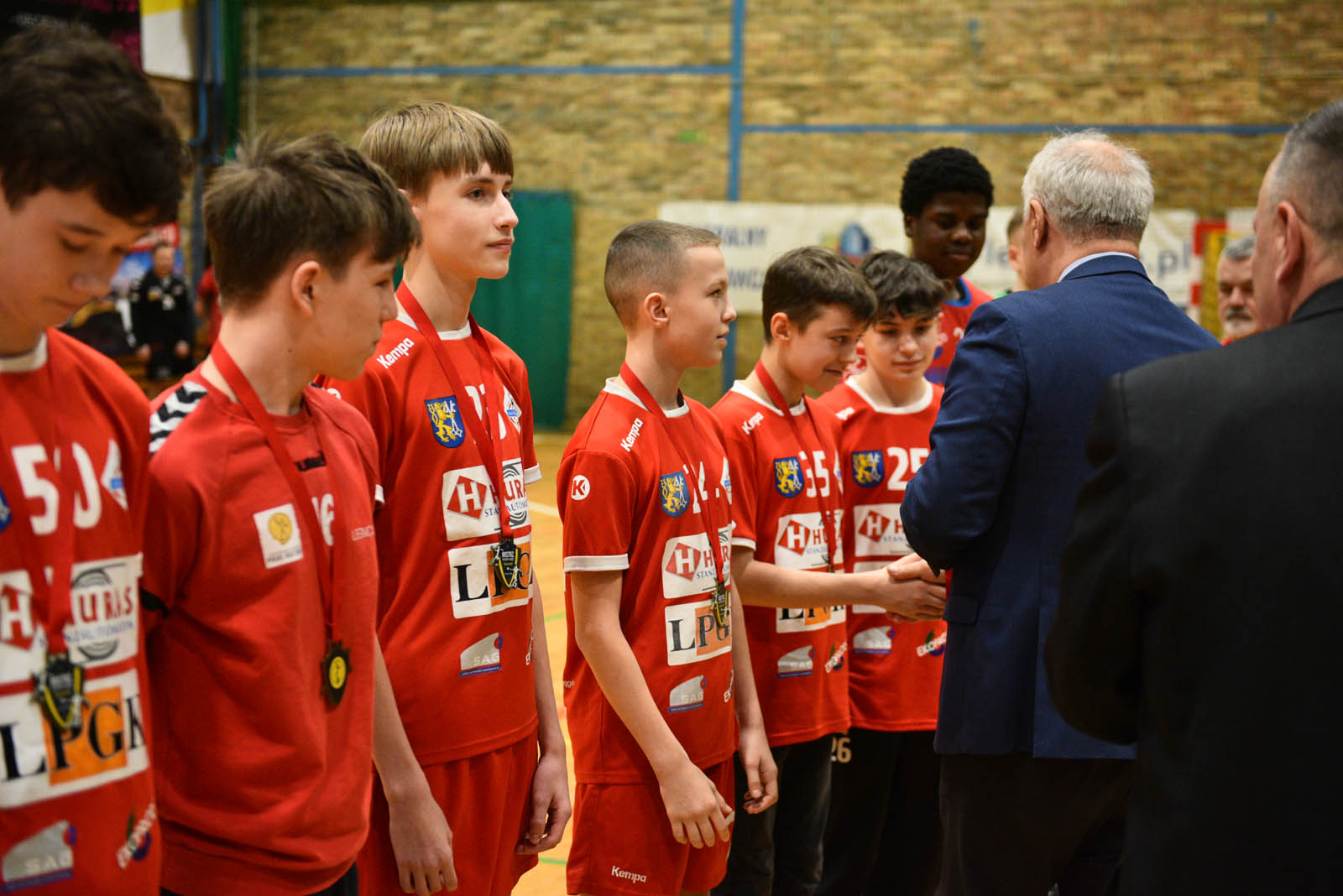Młodzież Siódemki Huras Legnica odebrała medale