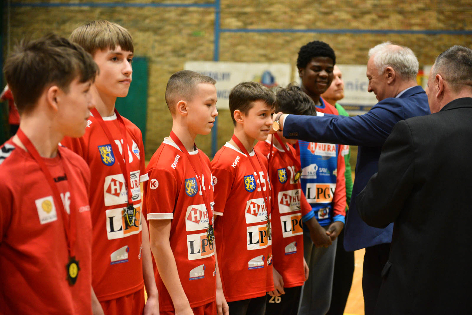 Młodzież Siódemki Huras Legnica odebrała medale
