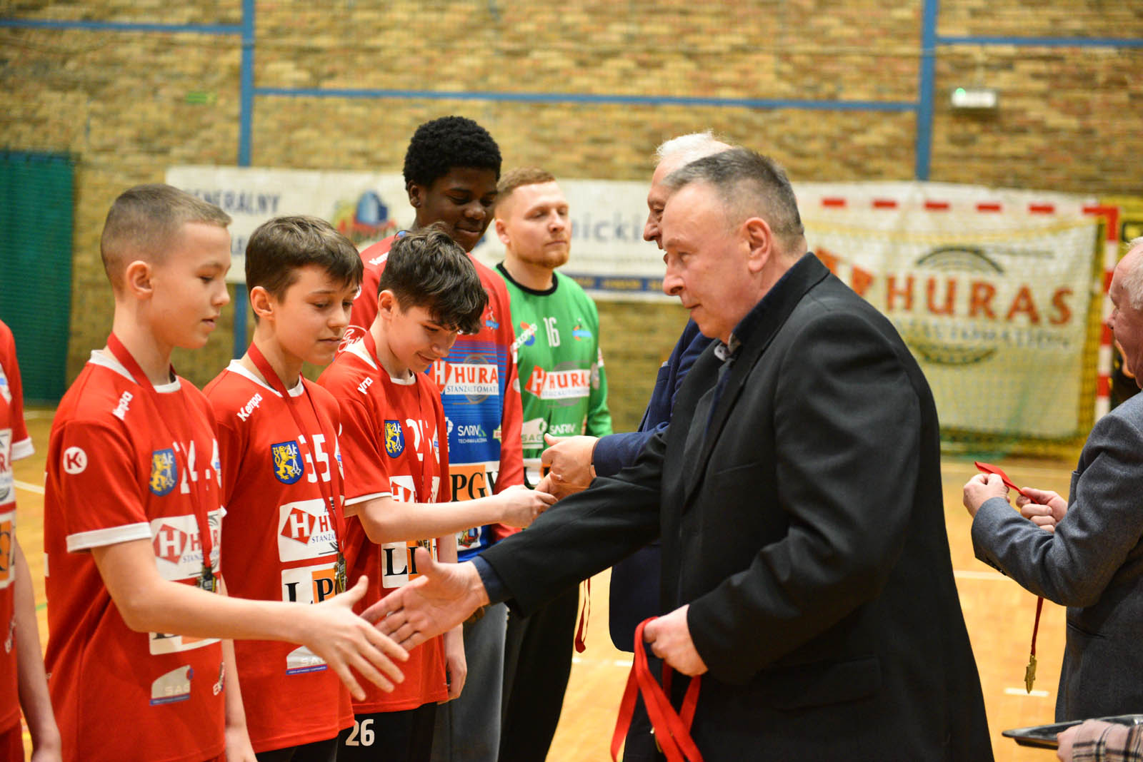 Młodzież Siódemki Huras Legnica odebrała medale