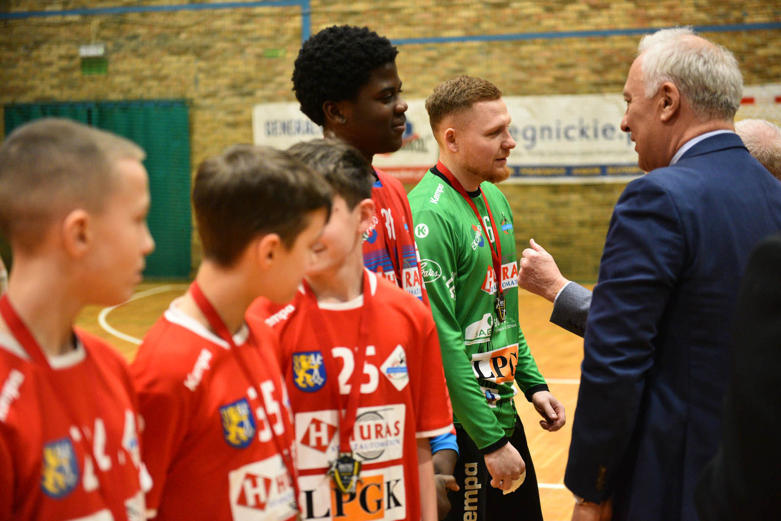 Młodzież Siódemki Huras Legnica odebrała medale