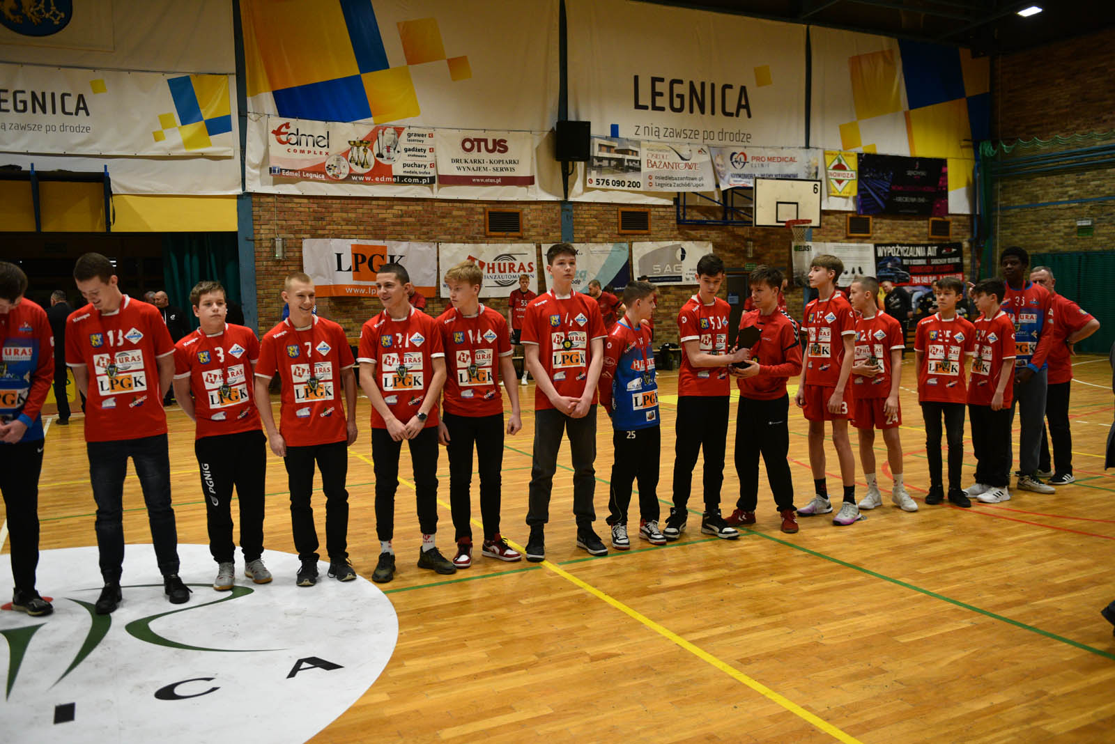 Młodzież Siódemki Huras Legnica odebrała medale