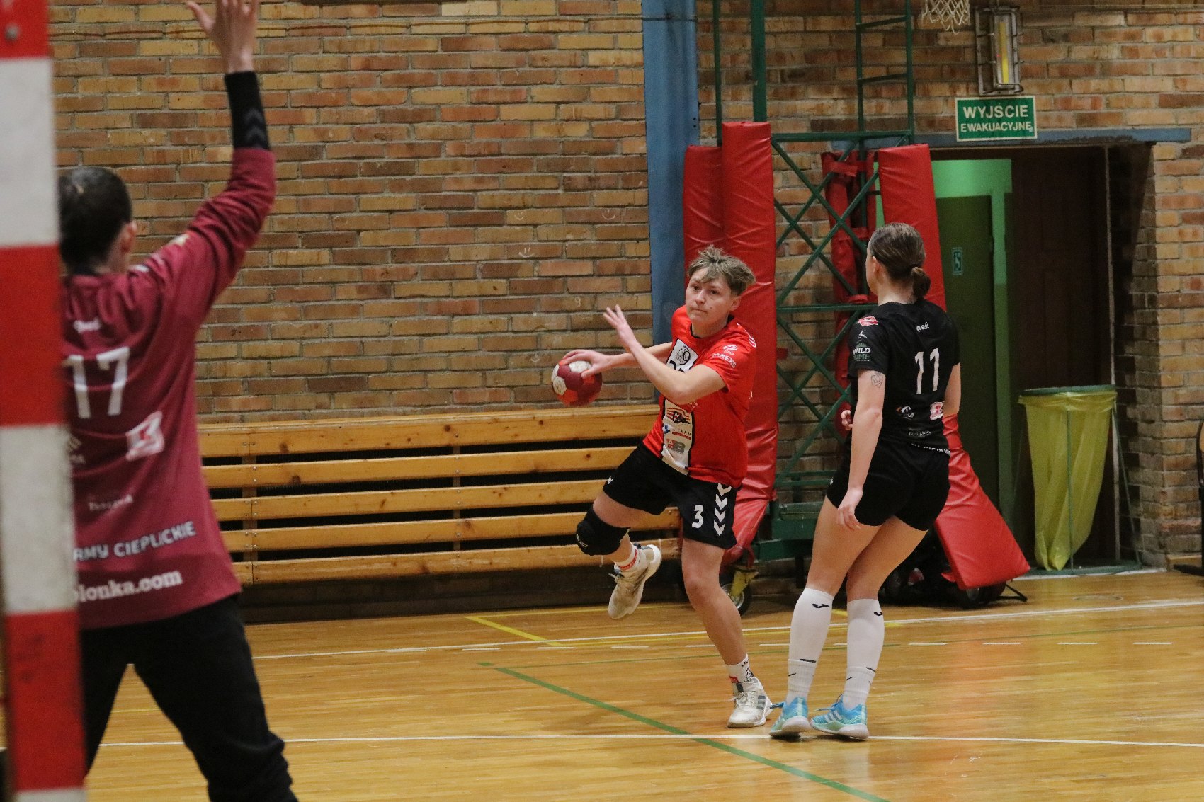 Dziewiątka Legnica przegrywa jedną bramką z Jelenią Górą