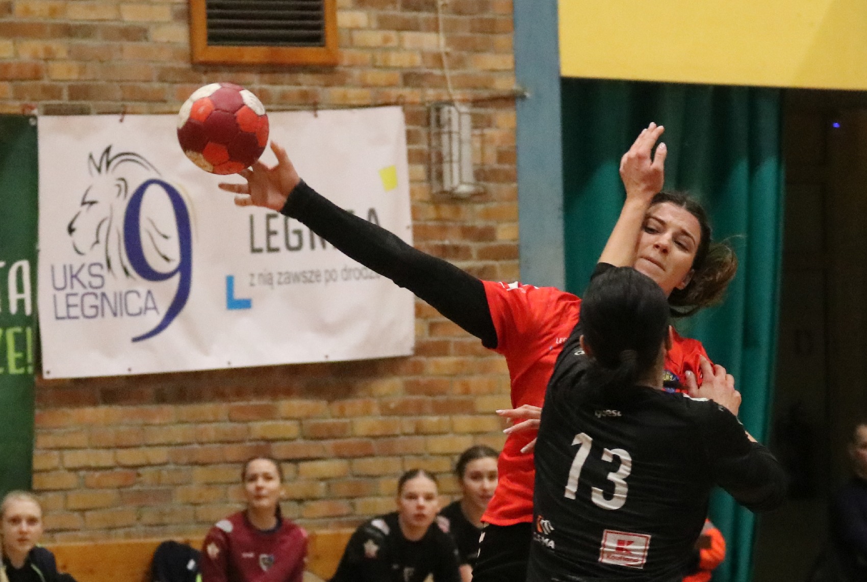Dziewiątka Legnica przegrywa jedną bramką z Jelenią Górą