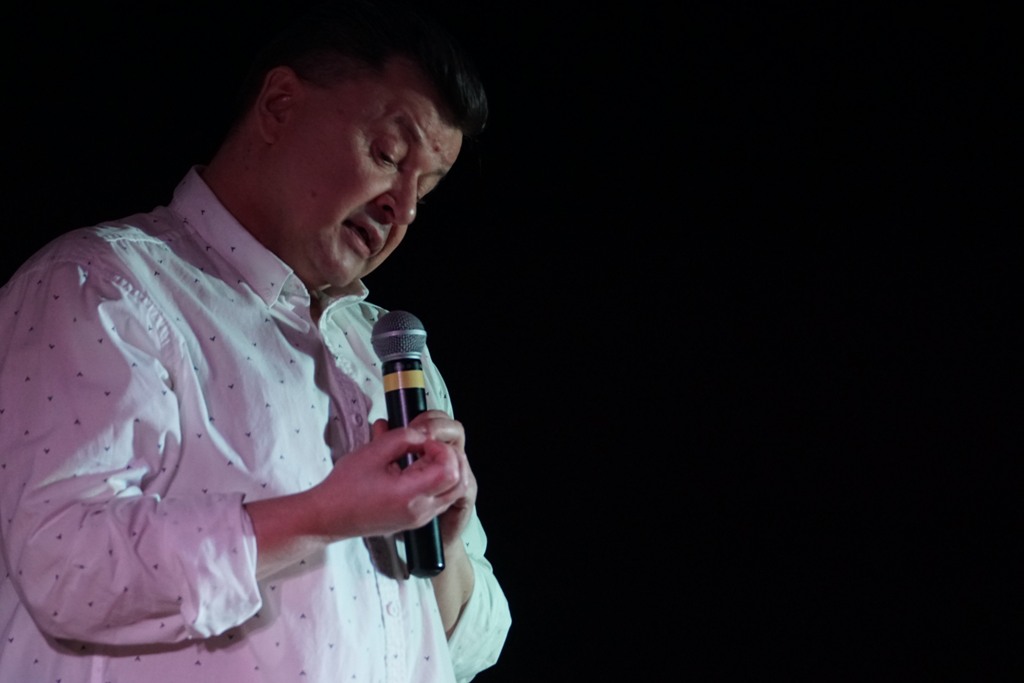 Stand-up Piotrka Plewy dla Pań w Domu Kultury w Kunicach