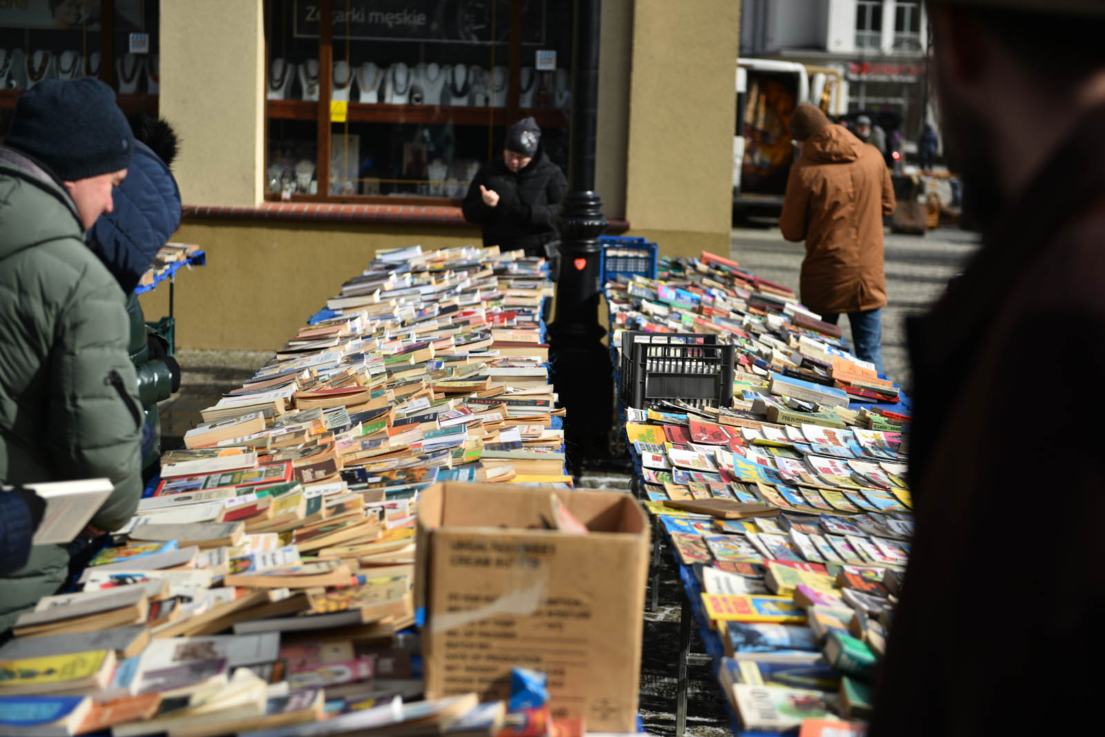 Zobaczcie, co można było „upolować” na jarmarku staroci