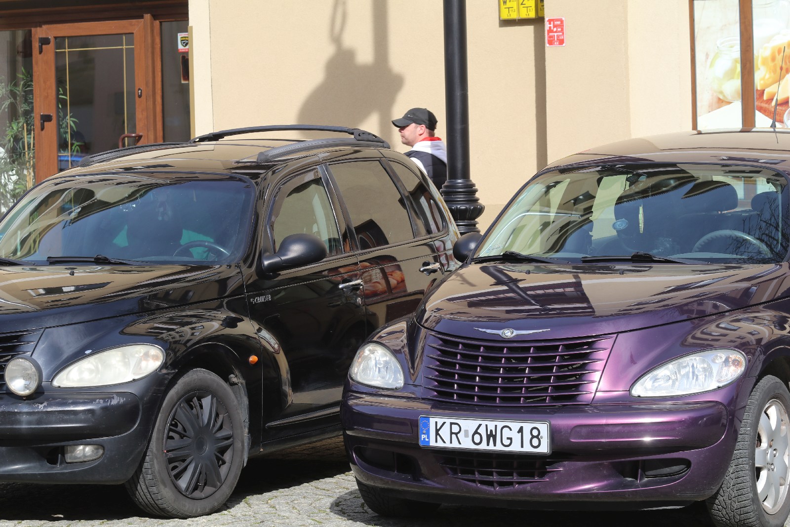 Zlot samochodów marki Chrysler PT Cruiser w Legnicy