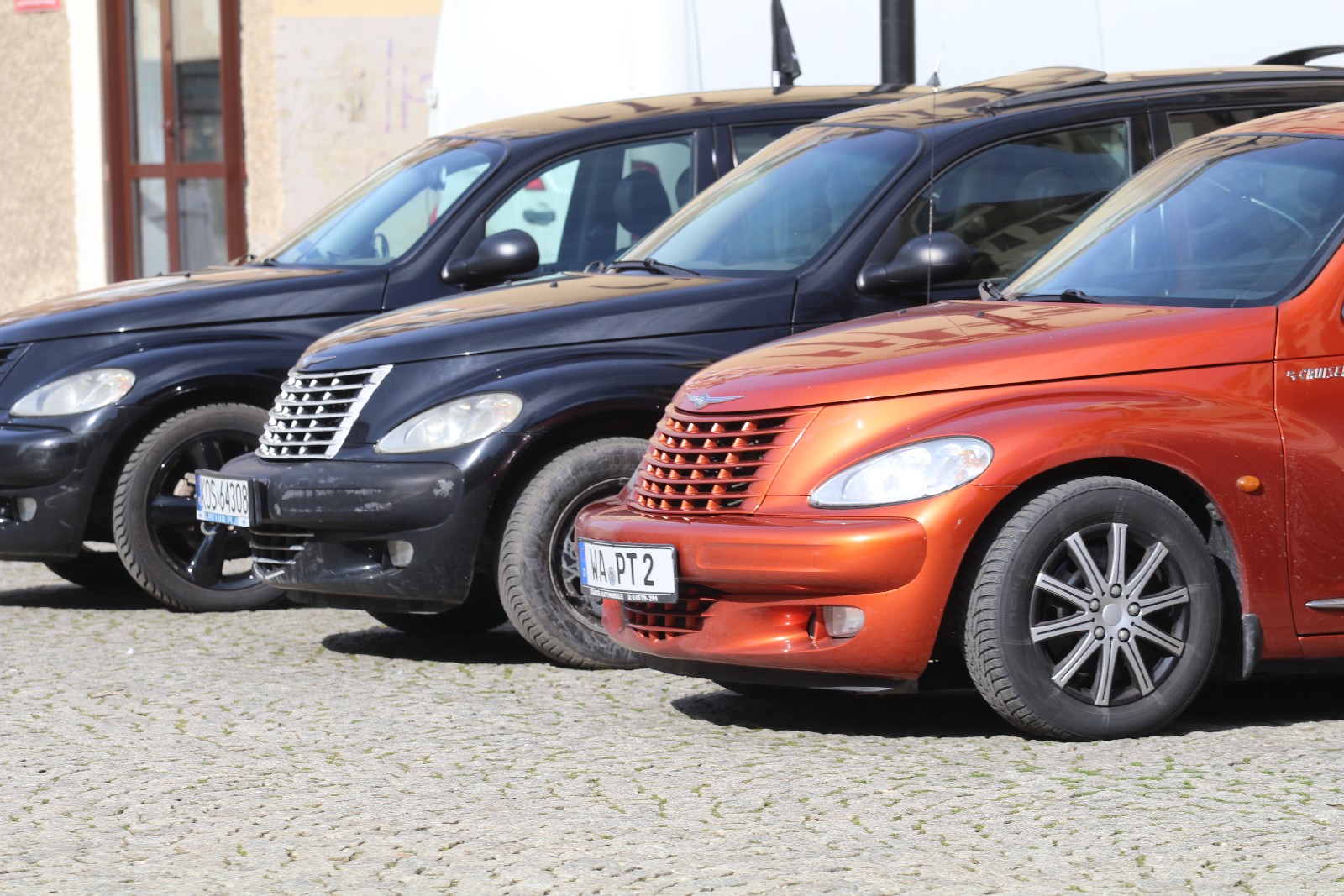 Zlot samochodów marki Chrysler PT Cruiser w Legnicy