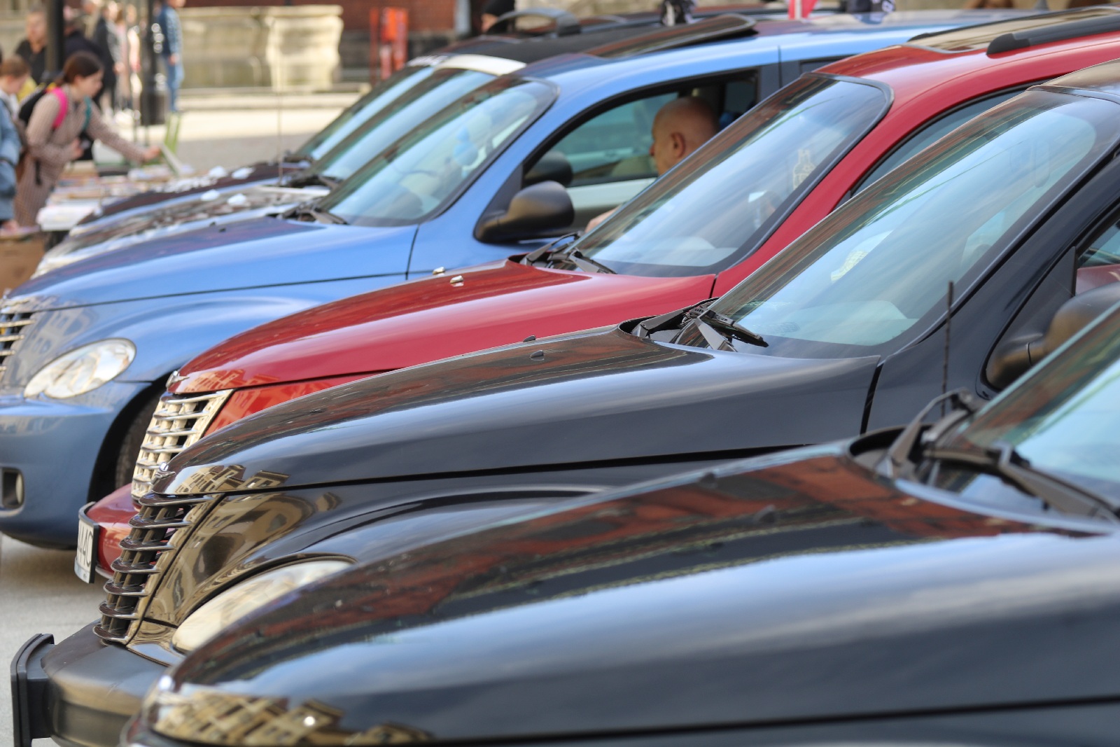Zlot samochodów marki Chrysler PT Cruiser w Legnicy