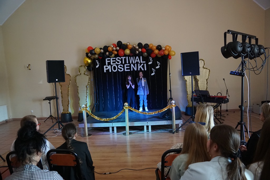Gminny Festiwal Piosenki Polskiej w Szczytnikach nad Kaczawą
