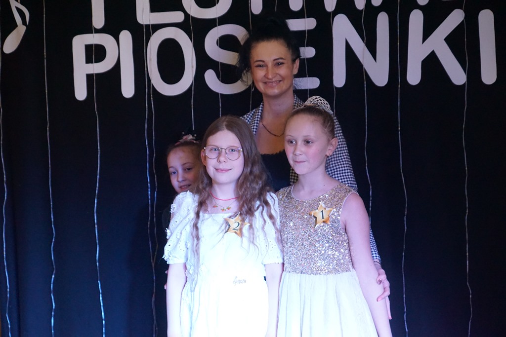 Gminny Festiwal Piosenki Polskiej w Szczytnikach nad Kaczawą