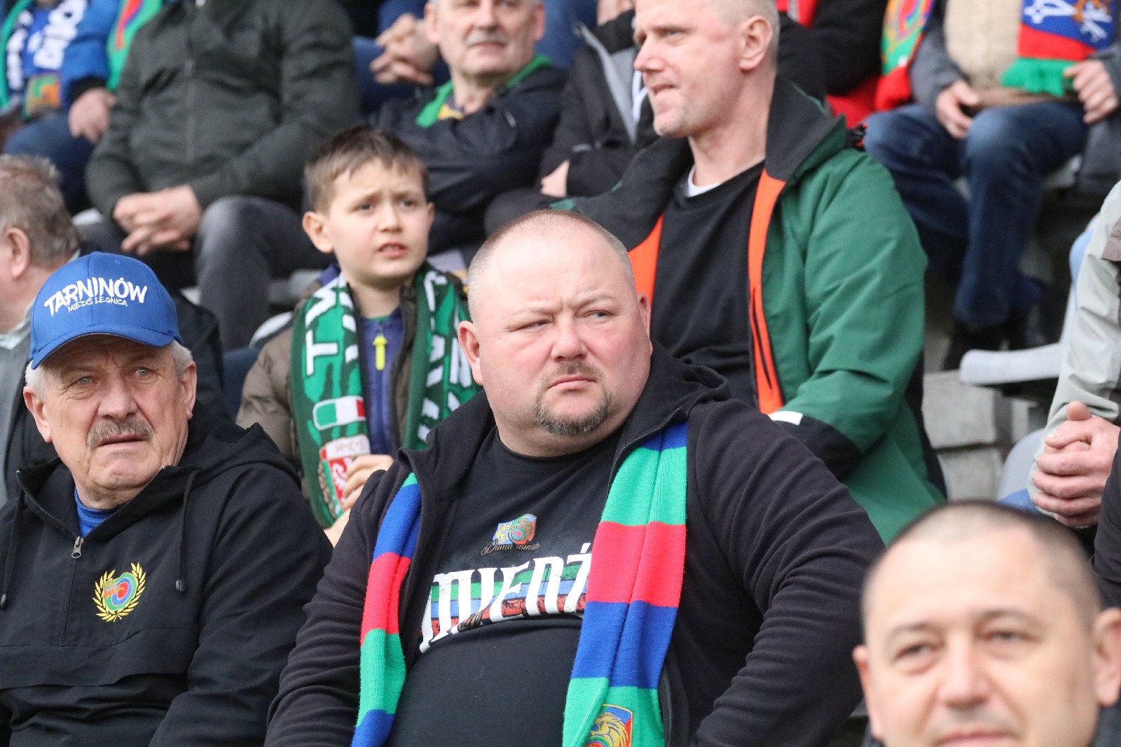 Ponad trzy i pół tysiąca załamanych kibiców na trybunach
