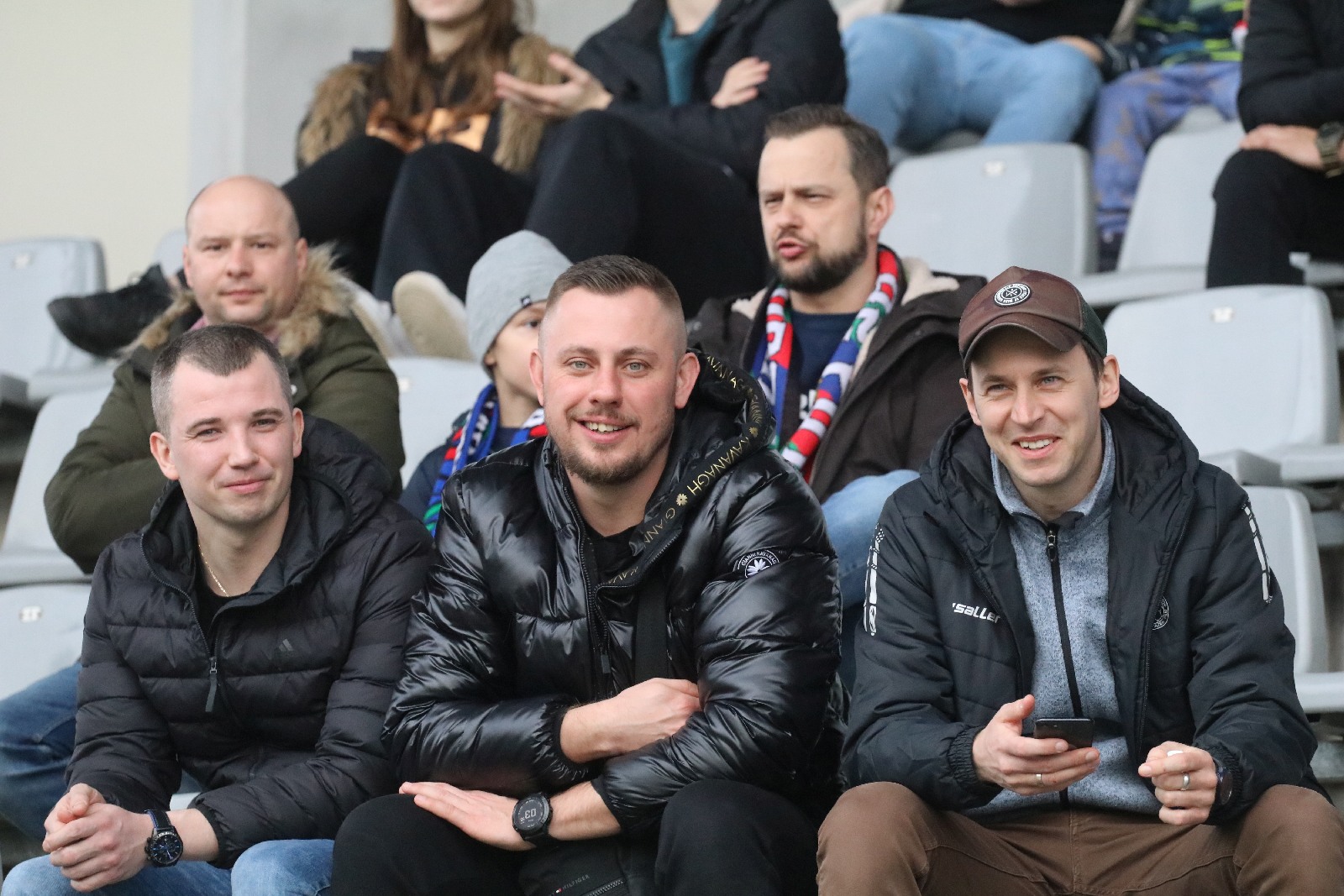 Ponad trzy i pół tysiąca załamanych kibiców na trybunach