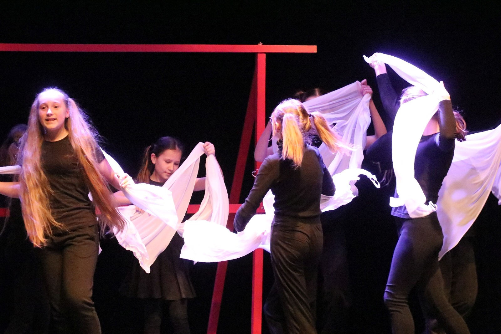 Dzień Teatru w Młodzieżowym Centrum Kultury w Legnicy