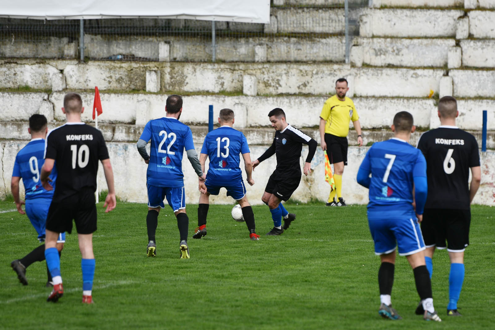 Kolejne trzy punkty Konfeksu Legnica po wygranej z Błekitnymi