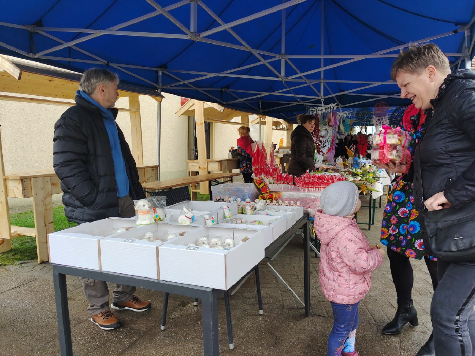 Wiosenno-wielkanocny kiermasz przedświąteczny w Prochowicach