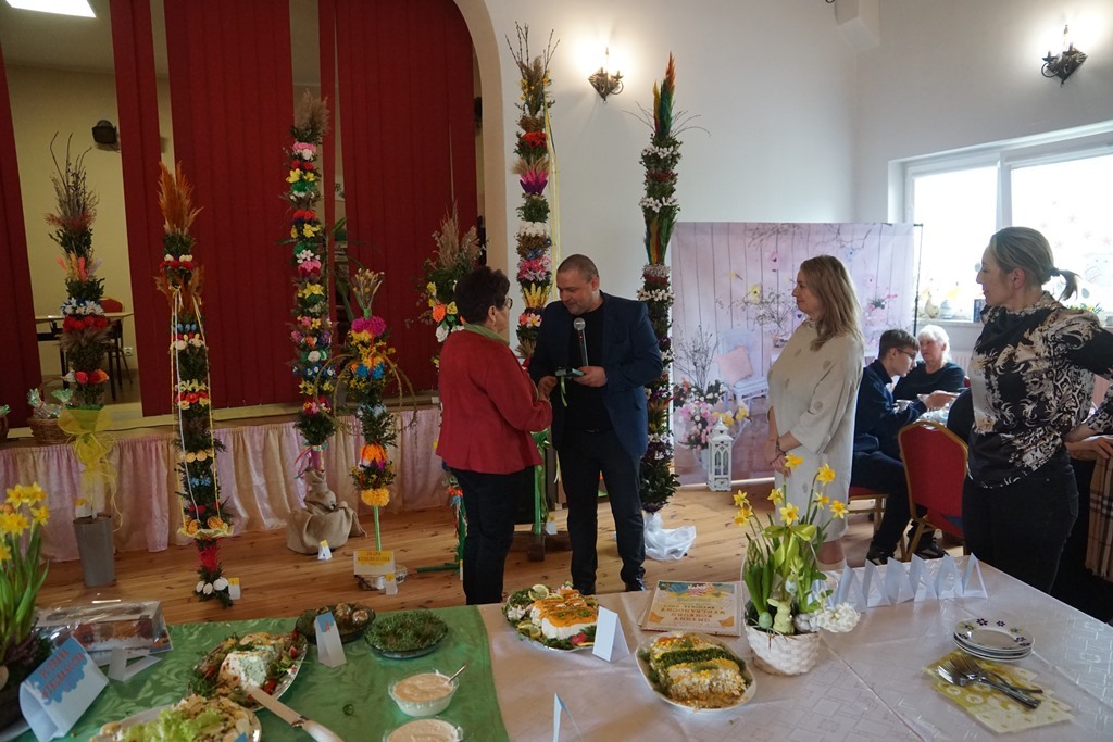 Konkurs wielkanocny w Rosochatej. Palmy i potrawy nagrodzone