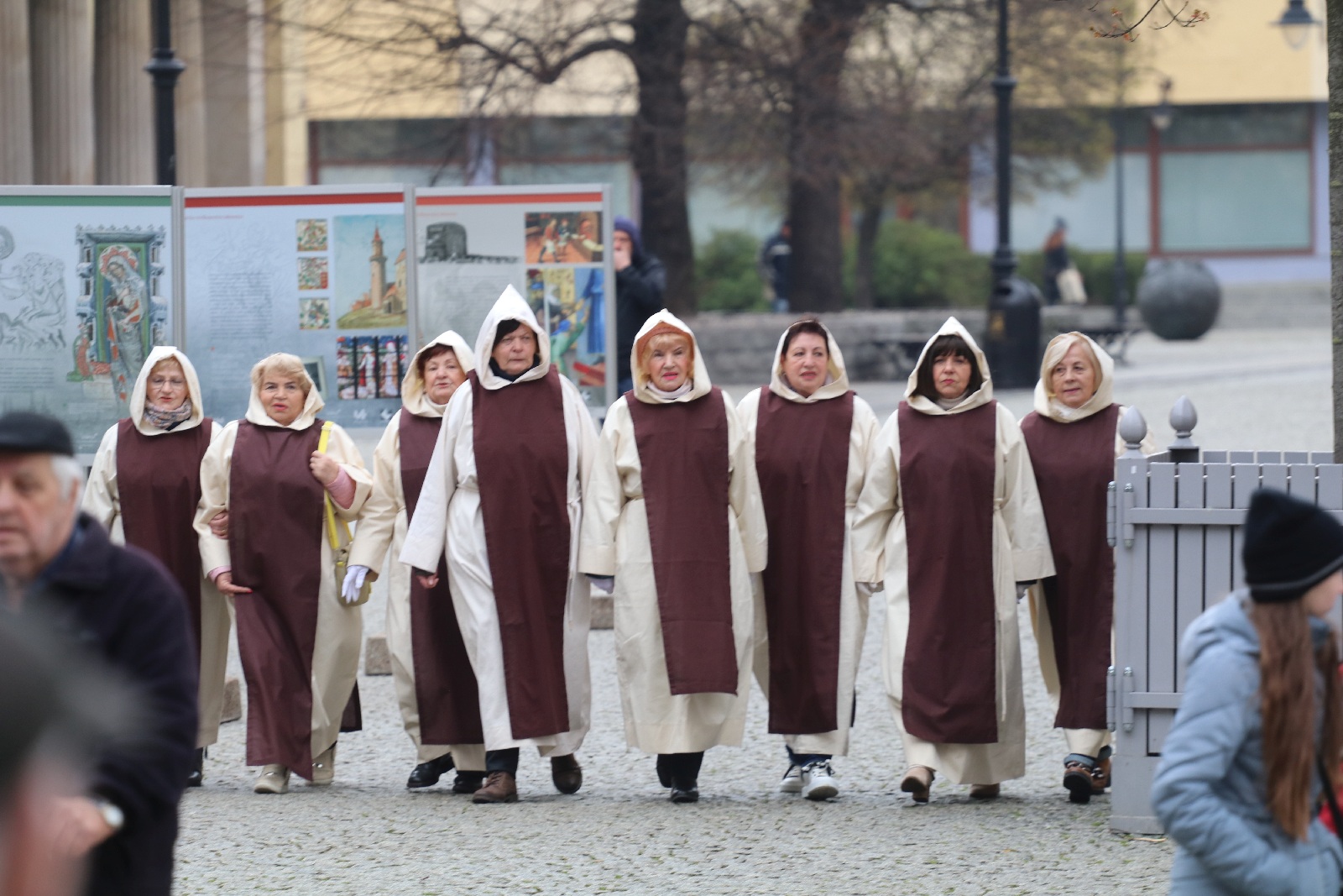 Legnicka tradycja. Chleb, śledź i grosz w Wielki Piątek