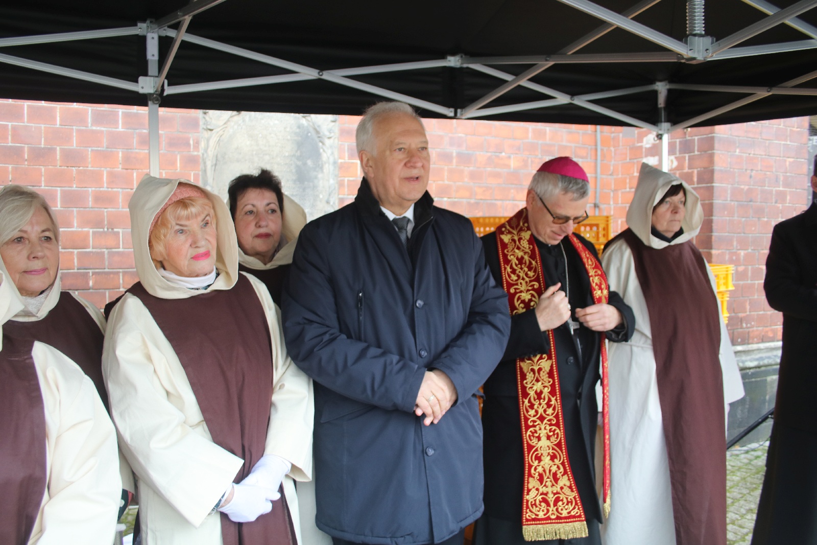 Legnicka tradycja. Chleb, śledź i grosz w Wielki Piątek