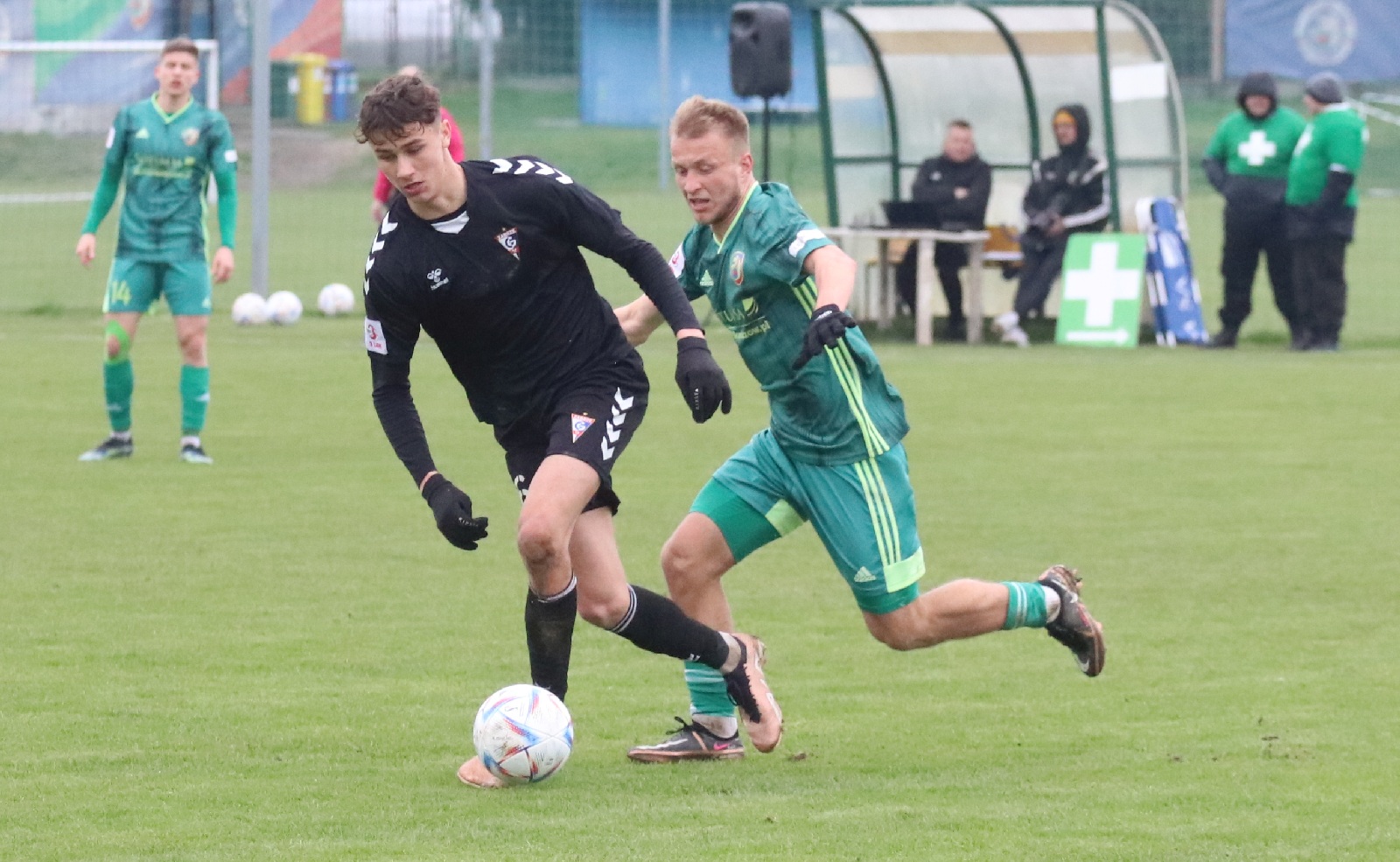 Pewne zwycięstwo Miedzi II Legnica z Gornikiem II