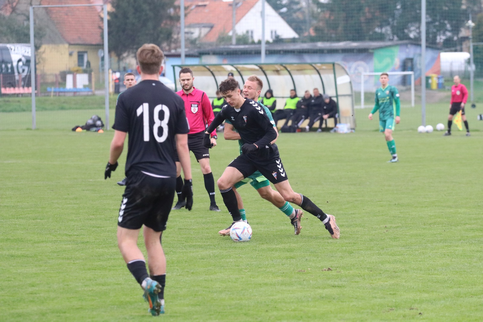 Pewne zwycięstwo Miedzi II Legnica z Gornikiem II