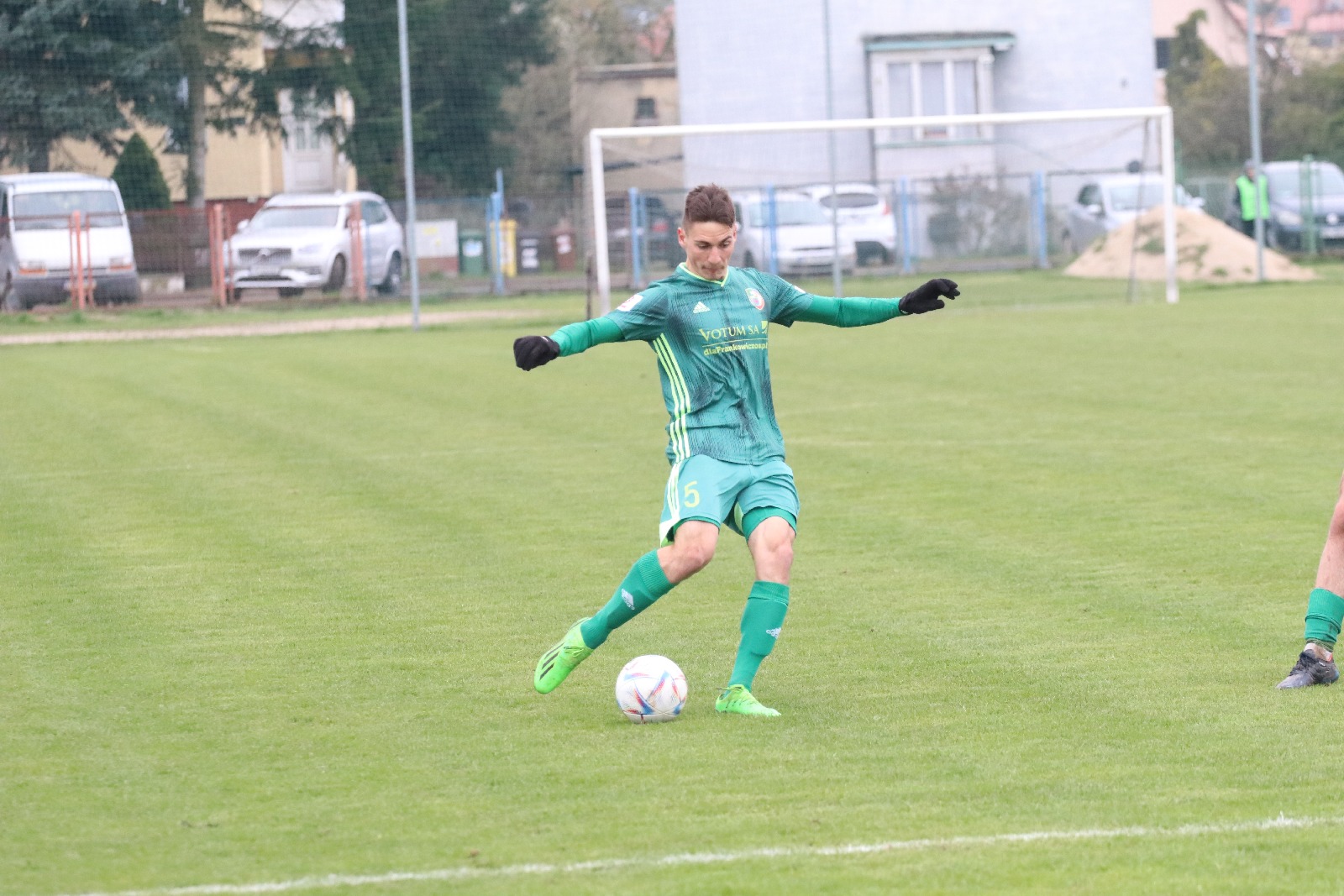 Pewne zwycięstwo Miedzi II Legnica z Gornikiem II