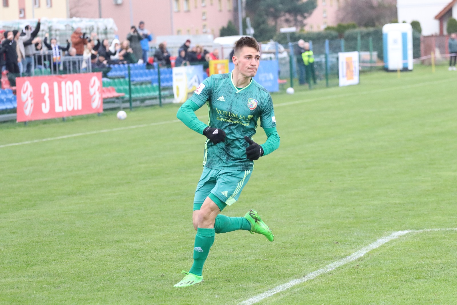 Pewne zwycięstwo Miedzi II Legnica z Gornikiem II